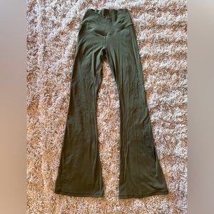 Arie offline real me hi rise flares (Medium)